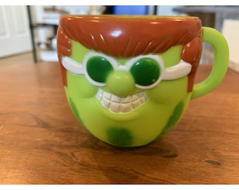 4 Vintage 1969 Pillsbury FUNNY FACE DRINK Mix Mugs Plastic Kool