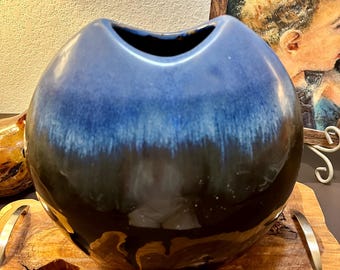 Beautiful Unsigned Large Chinese Pottery Vase
