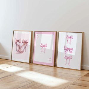 Trendy Trendy Pink Bögen Wandkunst 3er-Set, Preppy Aquarell Poster, Girly Coquette Raumdekor, College Wohnung Ästhetik, Digitale Kunst