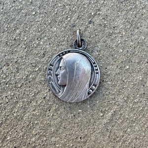Antique Vintage French Sterling Silver Holy Virgin Mother Mary Our Lady Profile Catholic Christian Religious Medal Pendant Necklace