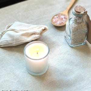 Beruhigendes Lavendelbad mit rosa Himalaya-Salz & Hafer | Entspannungs Ritual mit Kamille | Natürliches Self-Care Spa Geschenk, Badesalz