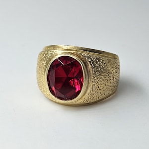 Men’s Gold and Ruby Ring, Size 9.5 Solitaire Ring