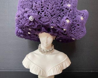 Bust with organic sea sponge head (purple)
