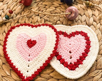 Mother&#39;s Day Crochet Heart Coasters Pattern, 2 in 1 Crochet Coasters, Gift for Mom, Beginner Friendly Crochet Pattern, Handmade Gift İdea