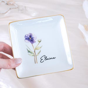 Custom Mum Birth Flower Trinket Dish, Mother&#39;s Day Gift,Flower Ring Dish, Jewelry Dish Gift for Mom, Mother Bithday Gift, Birthflower Gift