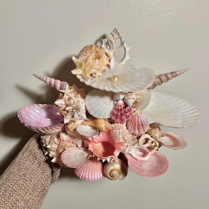seashell jewelry holder, jewelry display, ocean aesthetic, beach aesthetic, jewelry trinkets, genuine seashells