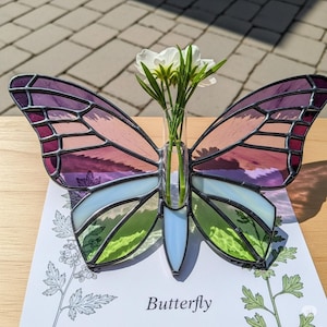 Fjärilsvashållare i målat glas, färgglad fjärilsdekor i glas med blomrör, blommig fönsterdekoration, handgjord present till naturälskare