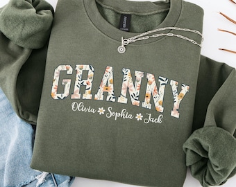 Personalized Floral Granny Sweatshirt, Grandma Gift, Custom Granny Sweater, New Granny Gift, Gigi Sweatshirt, Wildflower Granny Crewneck