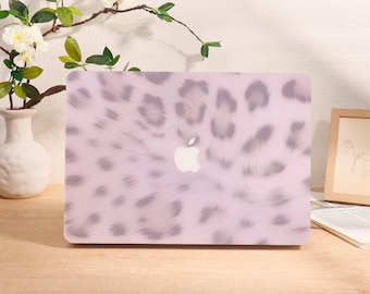 Roze pluche luipaard gepersonaliseerde MacBook-hoes 2025, Air 11 13 15 Pro 14 16 hoes, 13"/14"/15"/16" inch sleeve, aangepaste naam tekst hoes laptop