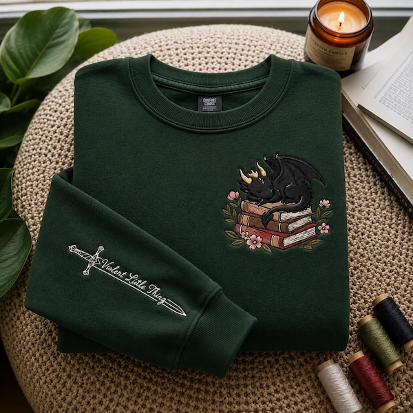 Sudadera con cremallera de un cuarto bordada con el libro del dragón, sudadera con el Trono de Cristal, sudadera con el fin que sea, camiseta para amantes de los libros, camiseta de cuello redondo con el dragón