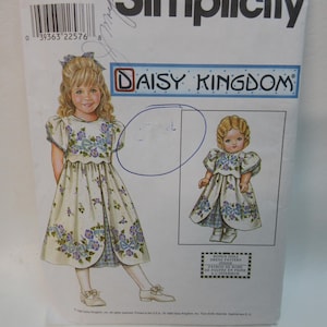 Pattern - Simplicity 8554 - Girls Daisy Kingdom Dress with companion doll dress pattern Size kk 7,8,10,12 new in package. 1998 issue