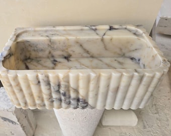 Lavabo de mármol Calacatta Viola tallado a mano / Lavabo de piedra acanalada