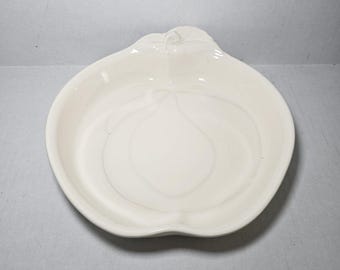 Vintage Hill Design Porcelain 1994 Apple Shaped Pie Plate Baking Dish 9 Inch