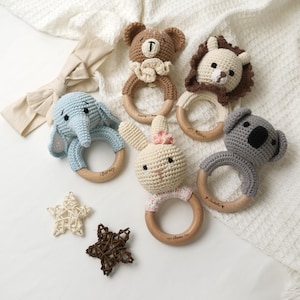 Handmade Crochet Baby Rattle with engraving, Custom Baby Name Animal Rattle Grasping Toy, Wooden Rattle Ring for Newborn Gift, Baby Gifts
