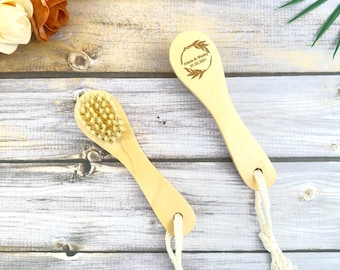 Personalized Long Handle Body Brush with Boar Bristles, Exfoliating Dry Skin Scrubber for Back, Soft Bristle Bath Brush for Wet &Dry Massage