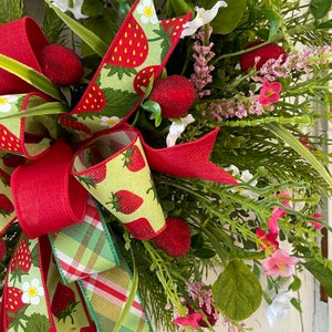 Strawberry Wreath for Front Door, Summer Wreath for Porch, Fruit Wreath, Farmhouse Rustic Country Wreath for Kitchen
