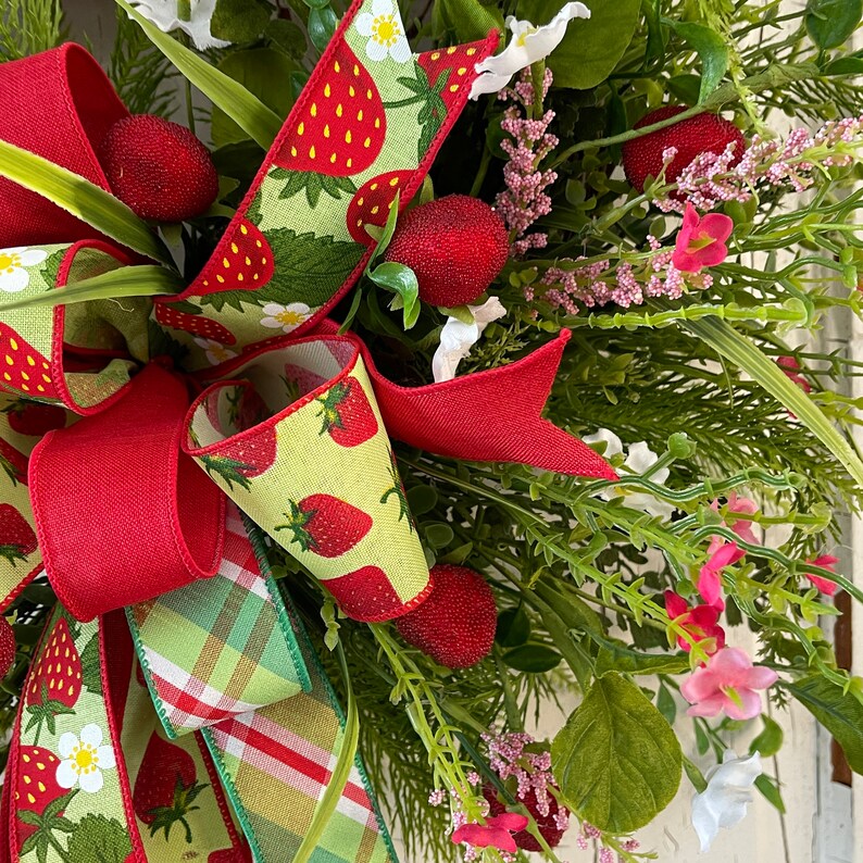 Strawberry Wreath for Front Door, Summer Wreath for Porch, Fruit Wreath, Farmhouse Rustic Country Wreath for Kitchen