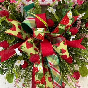Strawberry Wreath for Front Door, Summer Wreath for Porch, Fruit Wreath, Farmhouse Rustic Country Wreath for Kitchen