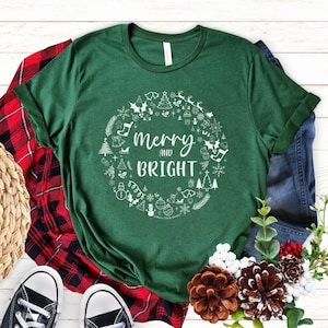 T-shirt couronne de Noël joyeux et lumineux, T-shirt couronne de Noël, chemise de Noël pour fabricants de couronnes, cadeau pour elle