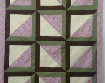 Beautiful Magic Squares Pieced Pink Baby Girl Quilt top 42x55