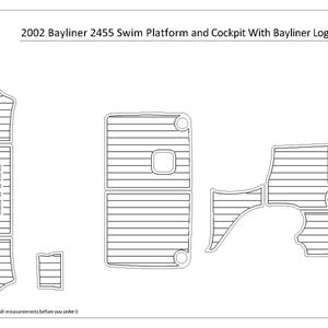 Puede incluir: Dibujo lineal de una plataforma de baño y cabina Bayliner 2455 de 2002 con el logotipo de Bayliner. La imagen muestra varias piezas de plataforma y cabina con líneas horizontales. El texto "BAYLINER" es visible.