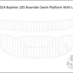 Puede incluir: Plataforma de baño blanca para un barco Bayliner 185 Bowrider de 2014. La plataforma tiene una superficie texturizada con el logotipo de Bayliner y el logotipo de Fungo. La plataforma está dividida en secciones con líneas verticales.