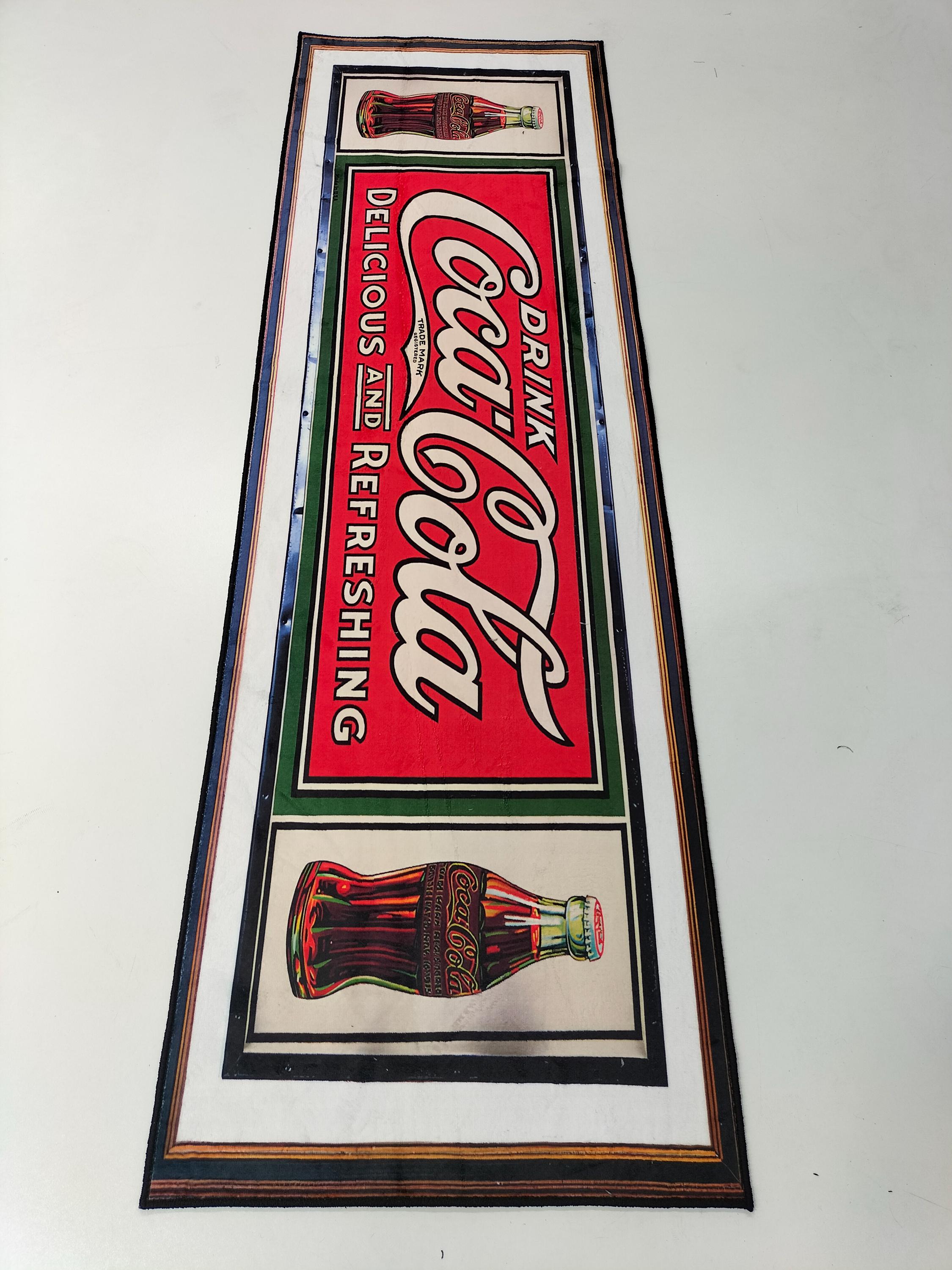 コカ・コーラ柄ランナーラグ：ヴィンテージスタイルベルベット、滑り