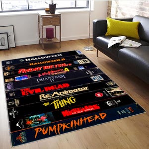 VHS-tapijt voor halloween-horrorfilm, tapijt voor horrorfilms, tapijt retrofilms, tapijt voor vhs-films, tapijt voor vhs-films, halloweentapijt, filmkleed, aanpasbaar vhs-filmhorrortapijt,