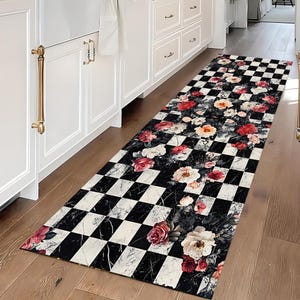 Tapis de passage Marble Roses : tapis de couloir à carreaux noirs et blancs
