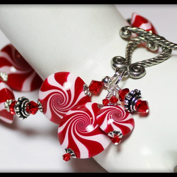 Peppermint Swirl... Handmade Jewelry Bracelet Beaded Christmas Holiday Peppermint Red White Polymer Clay Beads Swirl Spiral Crystal Twist