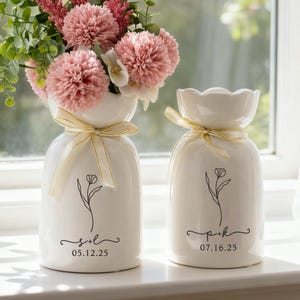 Gepersonaliseerde verlovingsbloemenvaas, huwelijkscadeau voor koppels, aangepaste pas verloofde vaas, bruidscadeaus, verlovingscadeaus, cadeaus voor pasgetrouwde