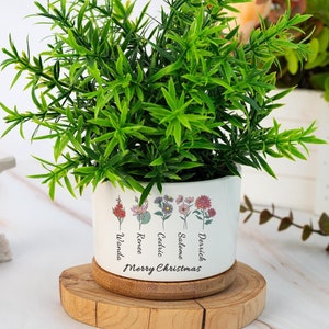 Custom Family Flowerpot,Engraved Birthflower Pot with Name,Personalized Birthflower Birthday Gifts,Flowerpot for Mom/Grandma,Small flowerpot