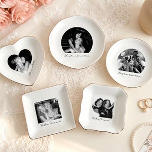 Personalisierte Foto Schmuckschale, benutzerdefinierte Ringschale mit Bestie Foto, Hochzeitsgeschenk, Brautjungfer Vorschlag, Schmucktablett für den besten Freund, Bestie Bild 1