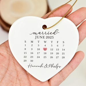 Personalized Married Calendar Date Ceramic Ornament, Wedding Date Keepsake, Wedding Date Anniversary Ornament, Newlywed Gift, Wedding Gift