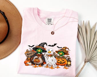 Boo! Witch Green Frog Halloween Shirt, Spooky Cute Fall Costume Tee, Funny Autumn Graphic Top