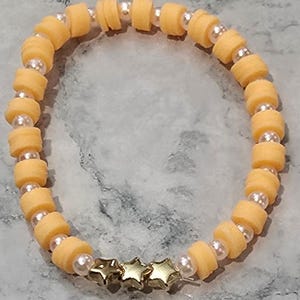 Handmade clay beaded bracelets, Pearl beads, Beaded bracelet, Handmade bracelet, Custom beaded bracelet, Bead jewelry,  Preppy bracelet