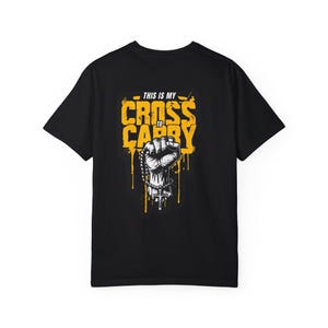 「This Is My Cross To Carry」T シャツ、メンタルヘルス、大胆なデザイン、音楽愛好家。