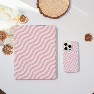 Pink Wave Lines Cases for iPad & iPhone 15 14 Pro Max Plus 13 12 Mini Cover iPad 10.9 10.5 10.2&quot; iPad 10/9/8/7th Air 7/5/4 Pro 12.9/11&quot; inch