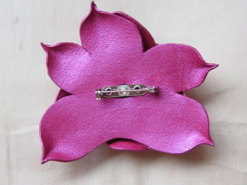 Vintage Matching Hot PinkFuchsia Leather Pierced Earrings and Brooch