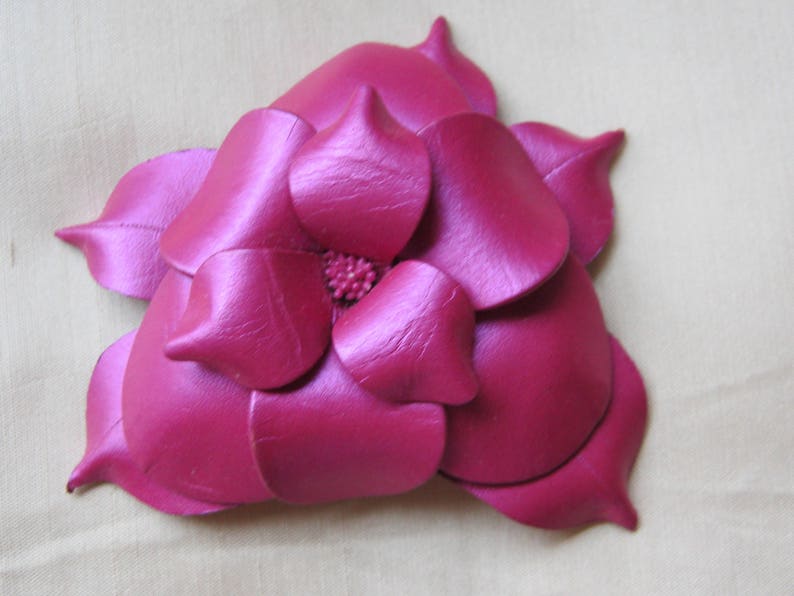 Vintage Matching Hot PinkFuchsia Leather Pierced Earrings and Brooch