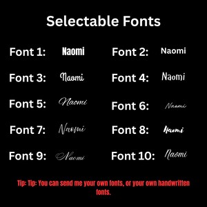 Może przedstawiać: Czarne tło wyświetla biały tekst "Selectable Fonts". Pokazano dziesięć opcji czcionek, każda oznaczona "Font" i numerem oraz nazwą "Naomi". Wskaz&oacute;wka na dole m&oacute;wi: "Możesz przesłać mi własne czcionki lub własne odręczne czcionki."