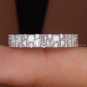 14K Solid Gold Baguette Ehering für Frauen Wechsel Halbe Ewigkeit Diamant Ehering Vintage Art Deco Lab Diamant / Moissanit Band