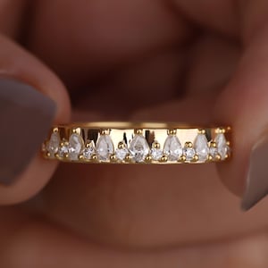 Lab Diamond Wedding Band, Alternating Round and Pear Shaped Lab Grown Diamond Half Eternity Band, 14K Gold 4mm Wedding Band Anniversary Ring