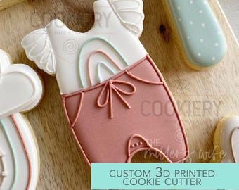 Ruffled Sleeve Onesie Cookie Cutter, Baby Girl Cutter, Baby Shower Cutter, Baby Outfit Cutter, First Birthday Cutter, 3D Printed