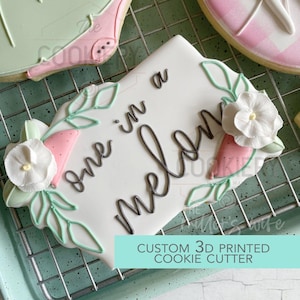 Floral Plaque Cookie Cutter | Flower Name Plaque | Baby Shower Cookie | Wedding Cookie Tag | Elegant Cookie Cutter | 3D Printed Cutter