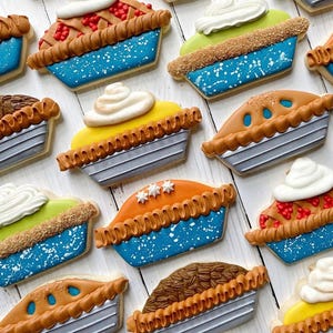 Pie Cookie Cutters | Mini & Regular Classic Pie Cutter | Whip Cream Cookie Cutter | Thanksgiving Baking Tool | Fall Season | 3D Printed