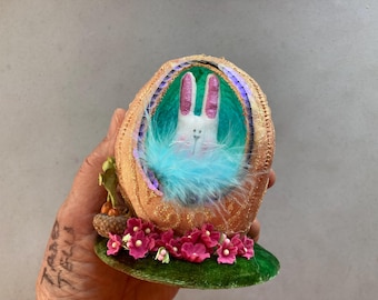 Diorama de huevo hecho a mano