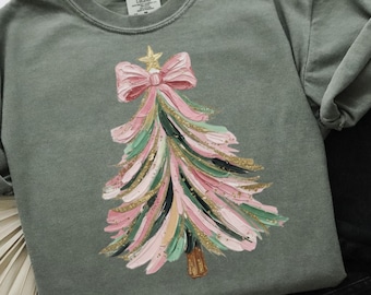 Comfort Colors®-kerstboomshirt Roze strik kersttrui voor dames T-shirt kerstboom Kersttrui kerstshirt