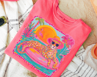 Comfort Colors® Preppy Summer Shirt Retro Leopard Graphic Tee Coquette Beach T-Shirt Girly Tropical Apparel Beach Vibes Women Vacation Tee