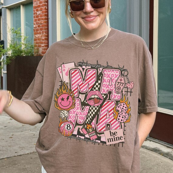 Comfort Colors® Mama Valentine Shirt Retro Valentine Mom Shirt Mama Heart Shirt Mama Valentines Day Crewneck New Mom Gift Vintage Mom Tee